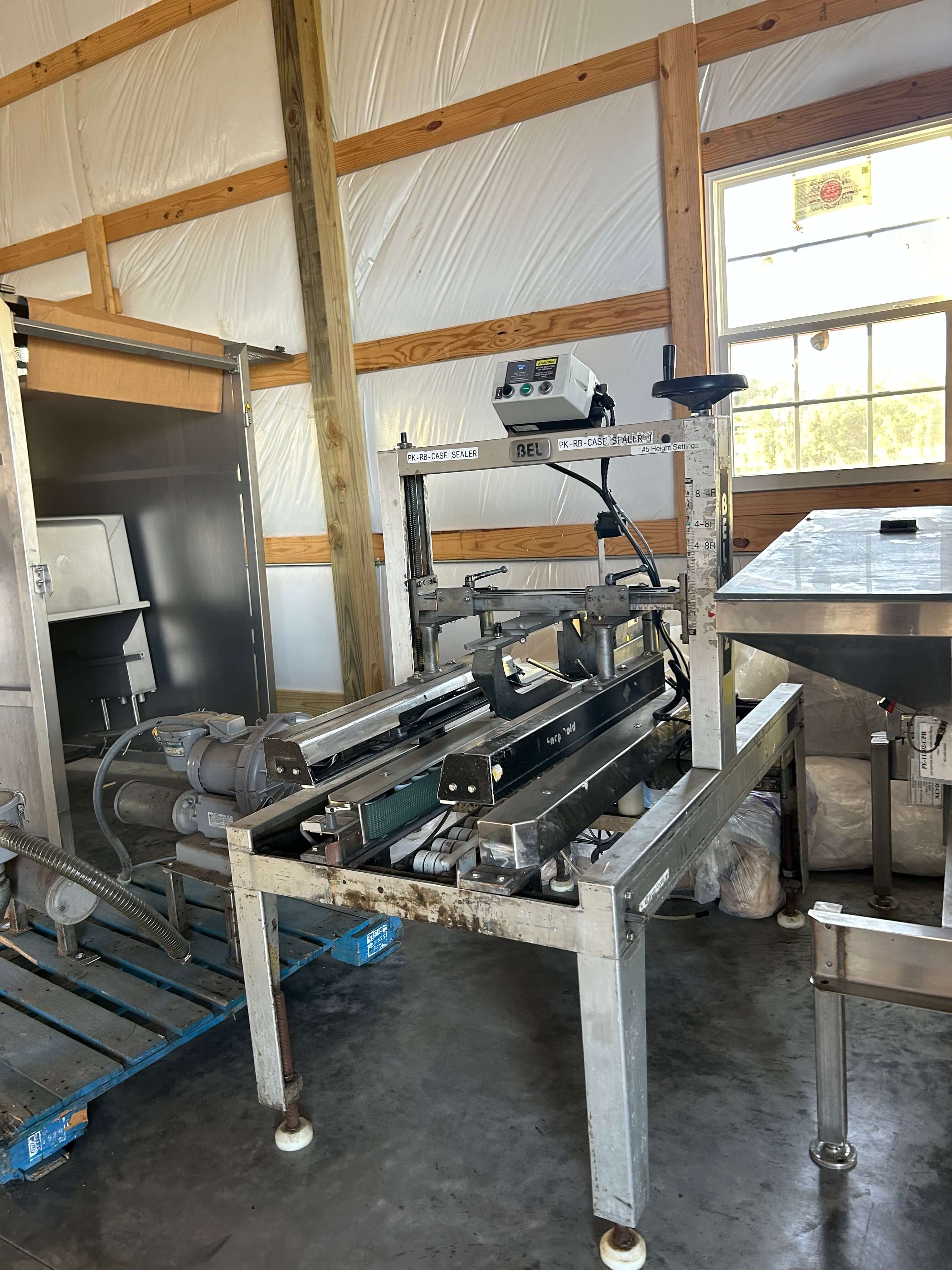 BEL 252 Fully Automatic Case Taper image 5