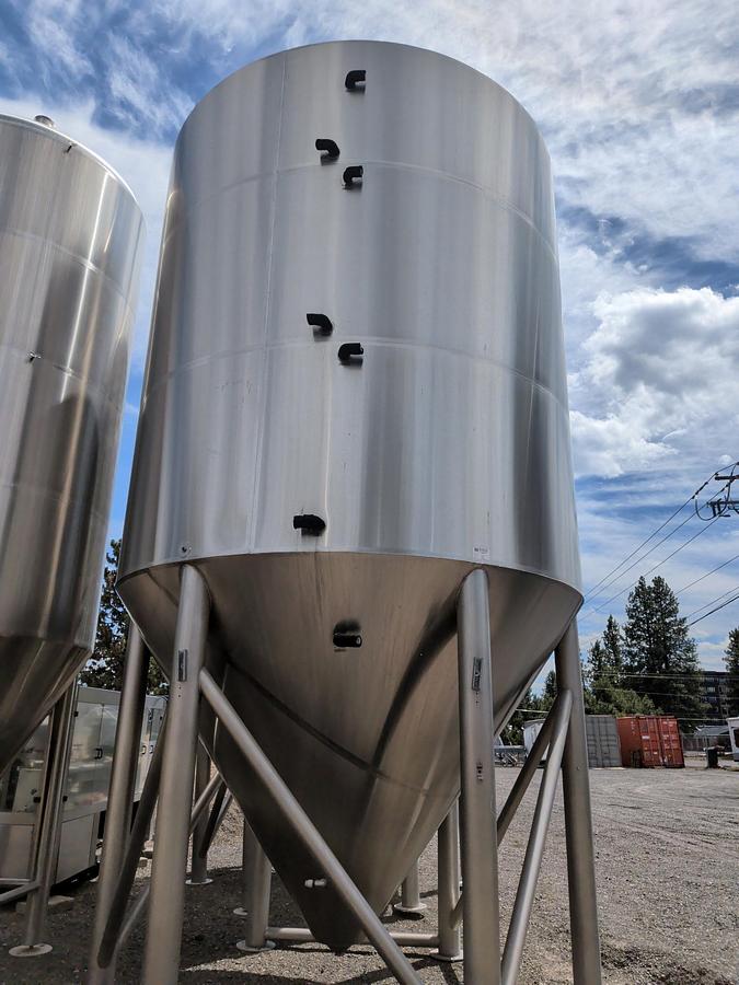 7440 Gallon Jacketed Storage Fermenter image 2