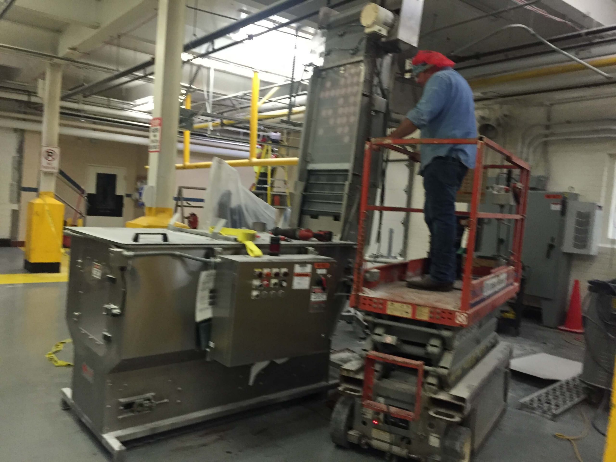 Barry Wehmiller Pneumatic Scale Capper image 3