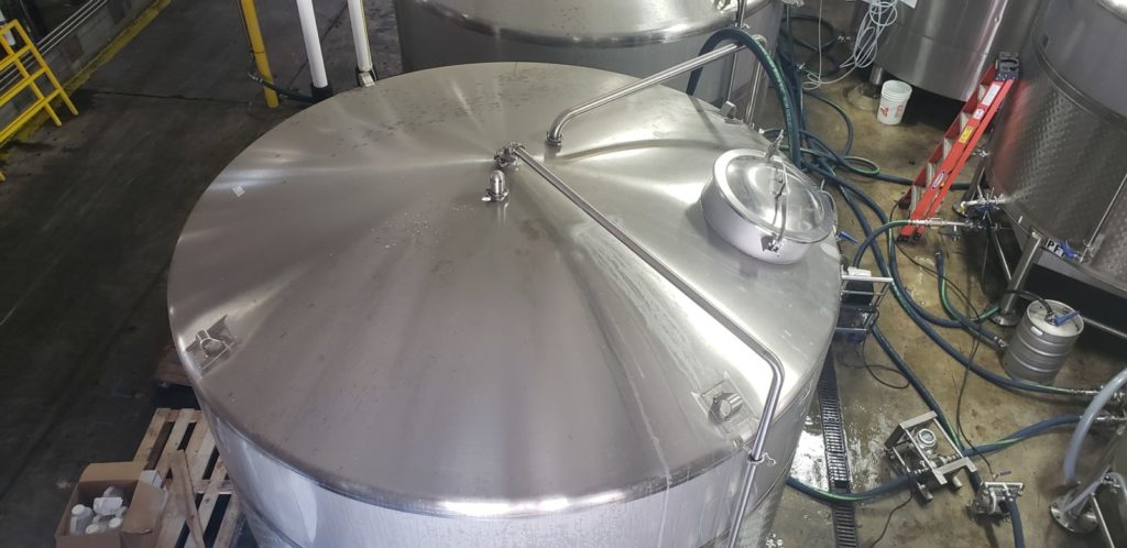 100 BBL(3000 GALLON) Dish Bottomed tank image 2