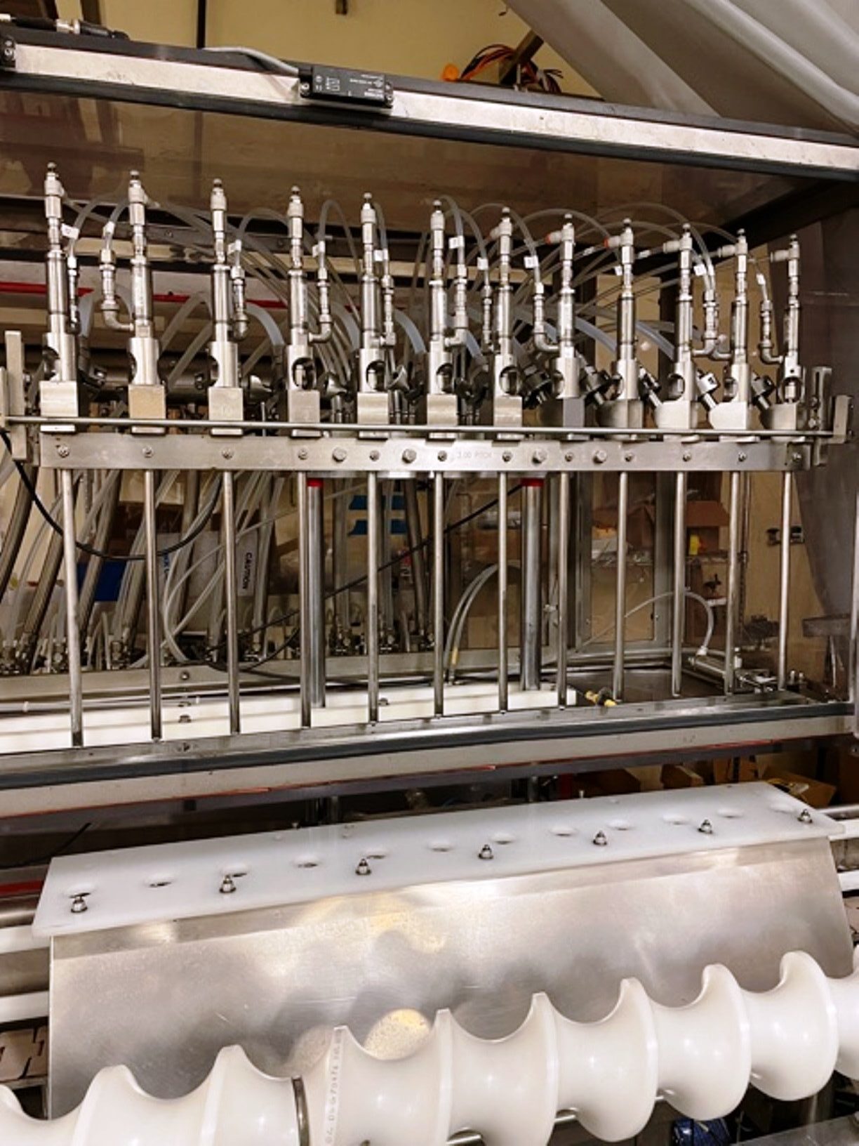 12 HEAD/PACKWEST FITMENT APPLICATOR AND CAPPER image 11