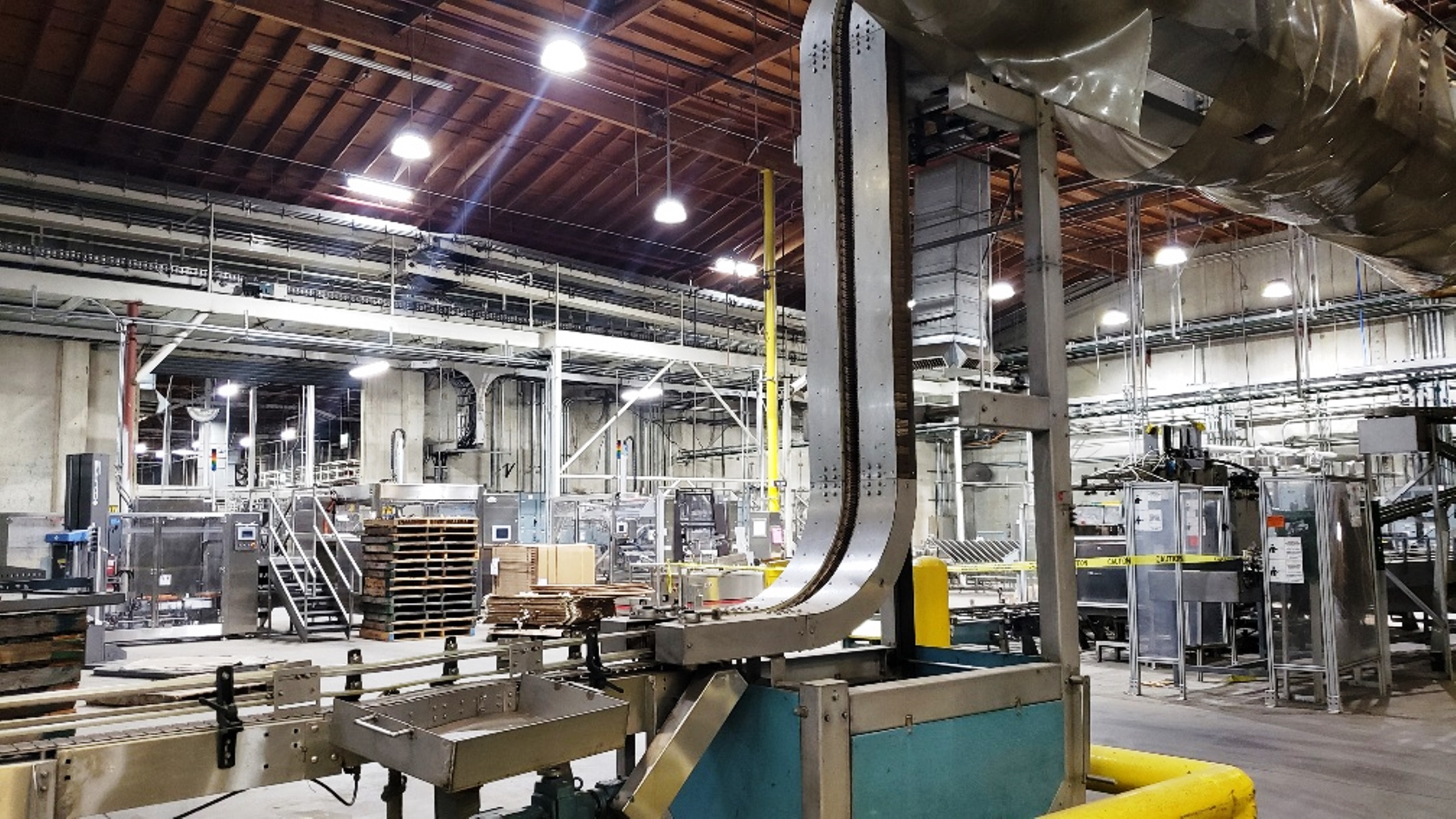 Complete Glass Bottle Line image 11