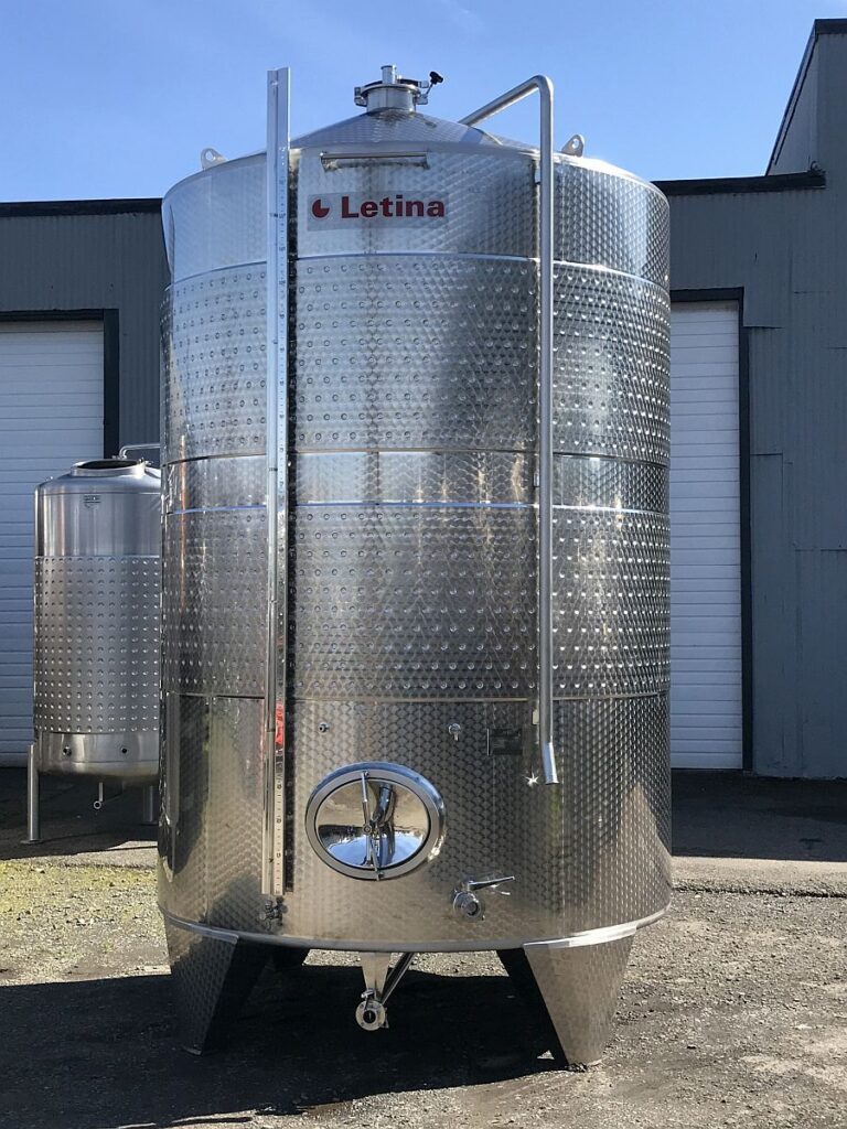 3200 Gallon Closed Top Jacketed Storage Tanks