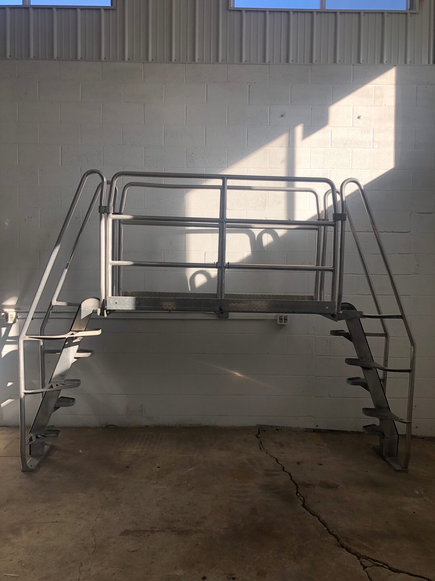 Conveyor Crossover