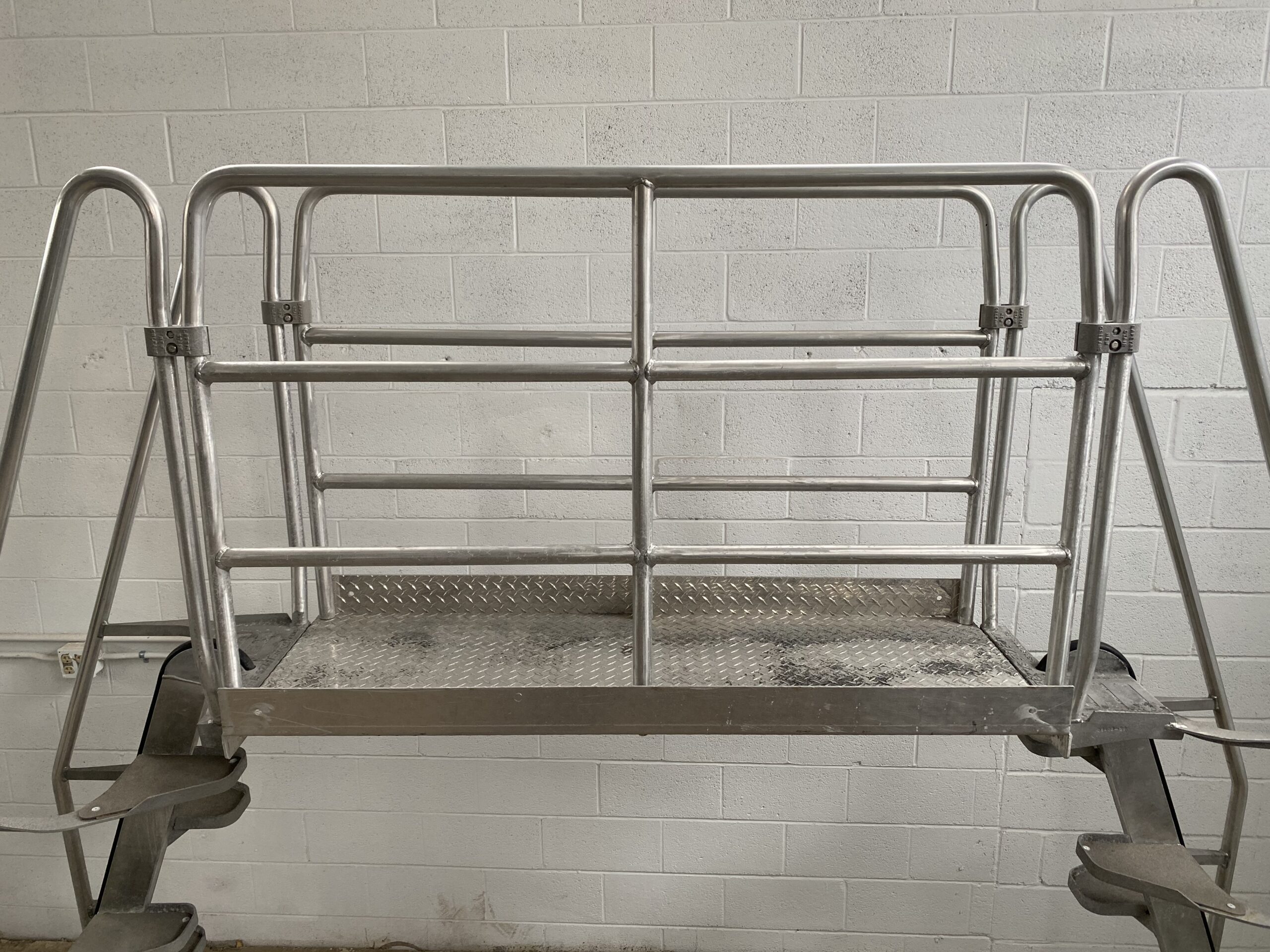 Conveyor Crossover image 3