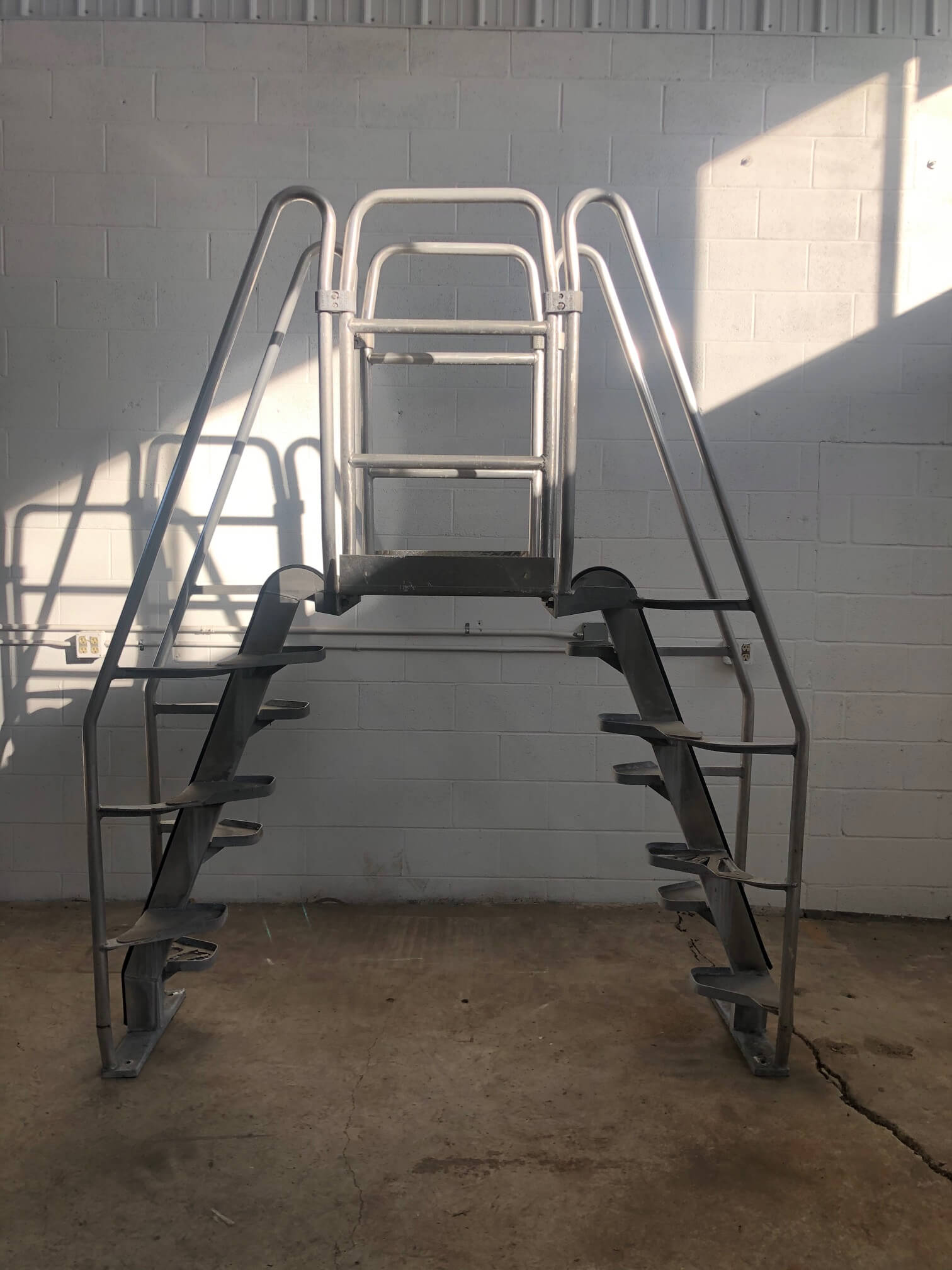 Conveyor Crossover