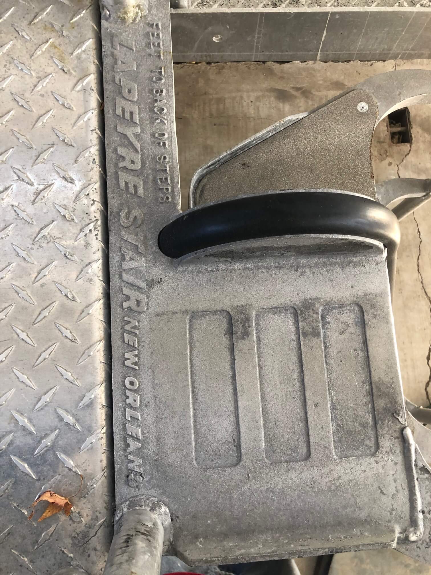 Conveyor Crossover image 2