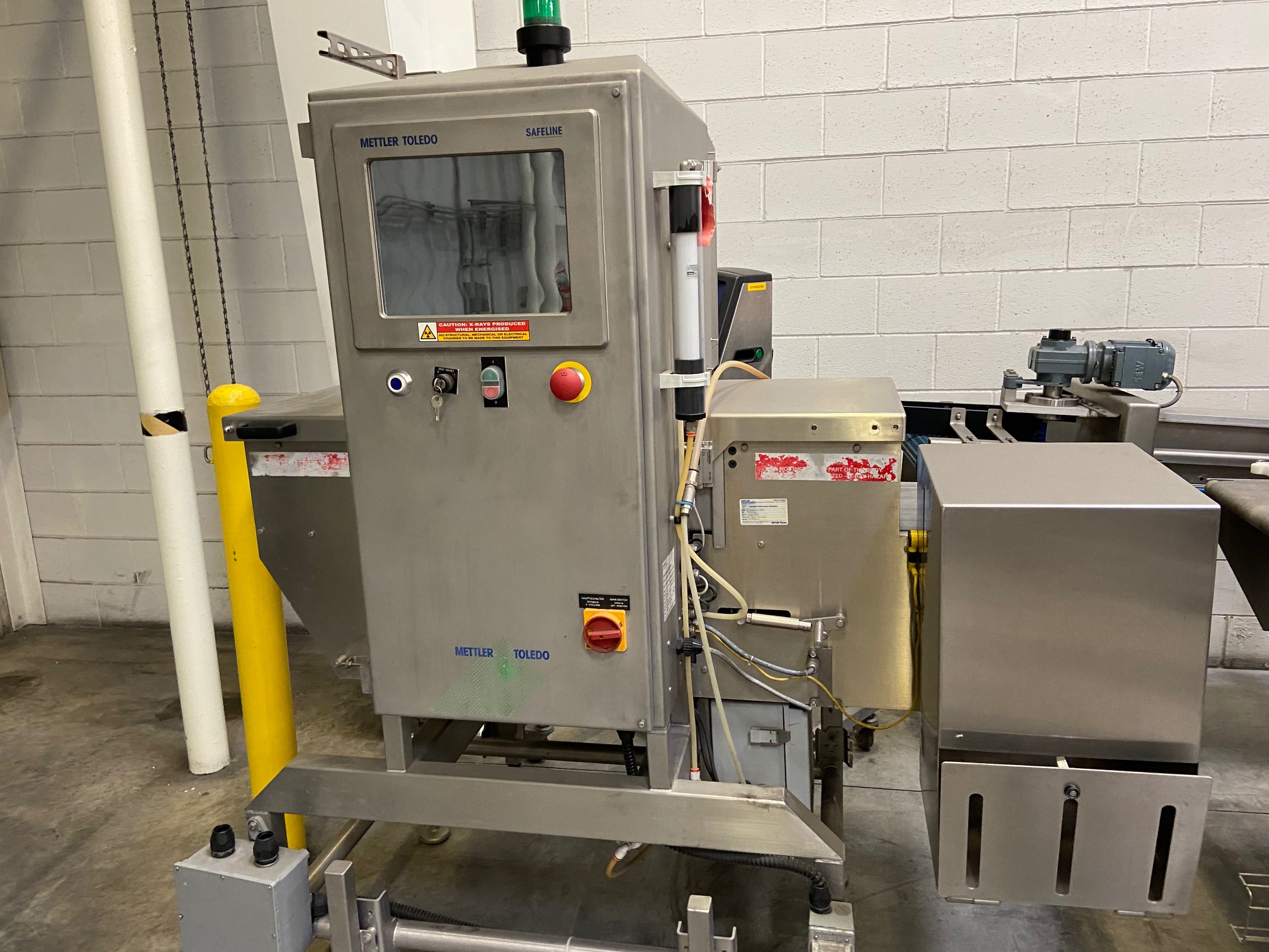 SAFELINE X-RAY MACHINES image 3